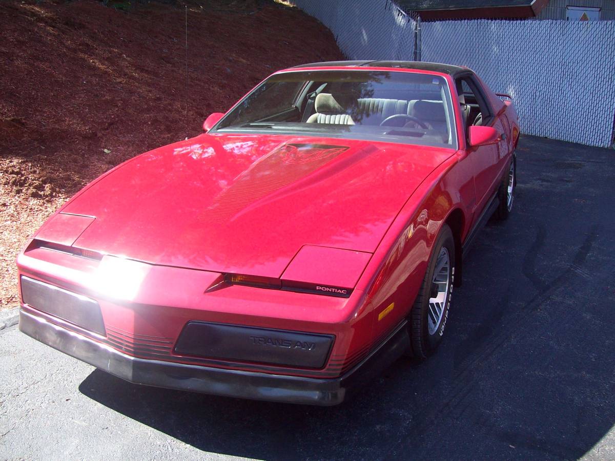 Pontiac-Trans-am-1984-red-1