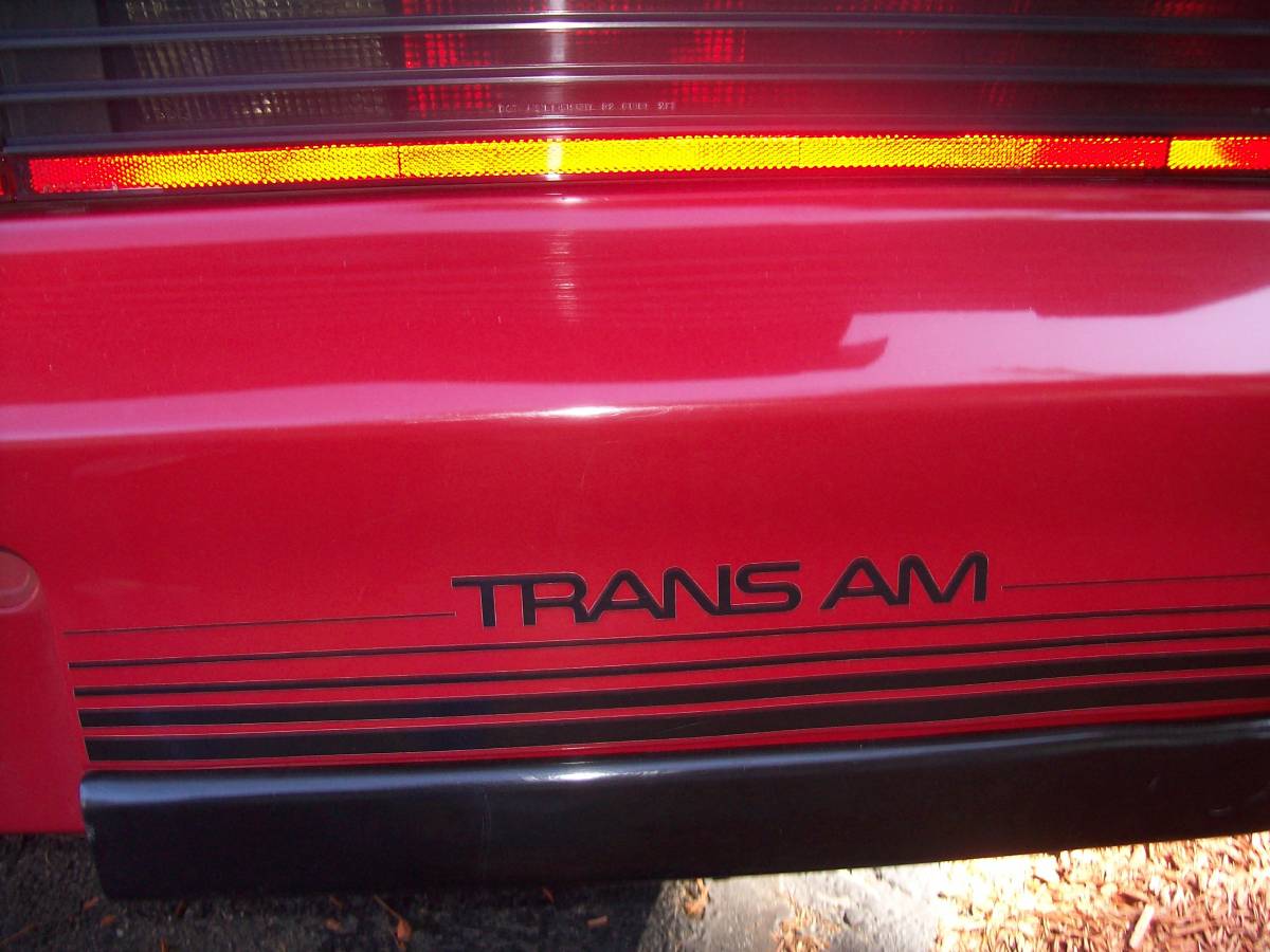 Pontiac-Trans-am-1984-red-10