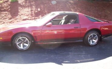 Pontiac-Trans-am-1984-red-2