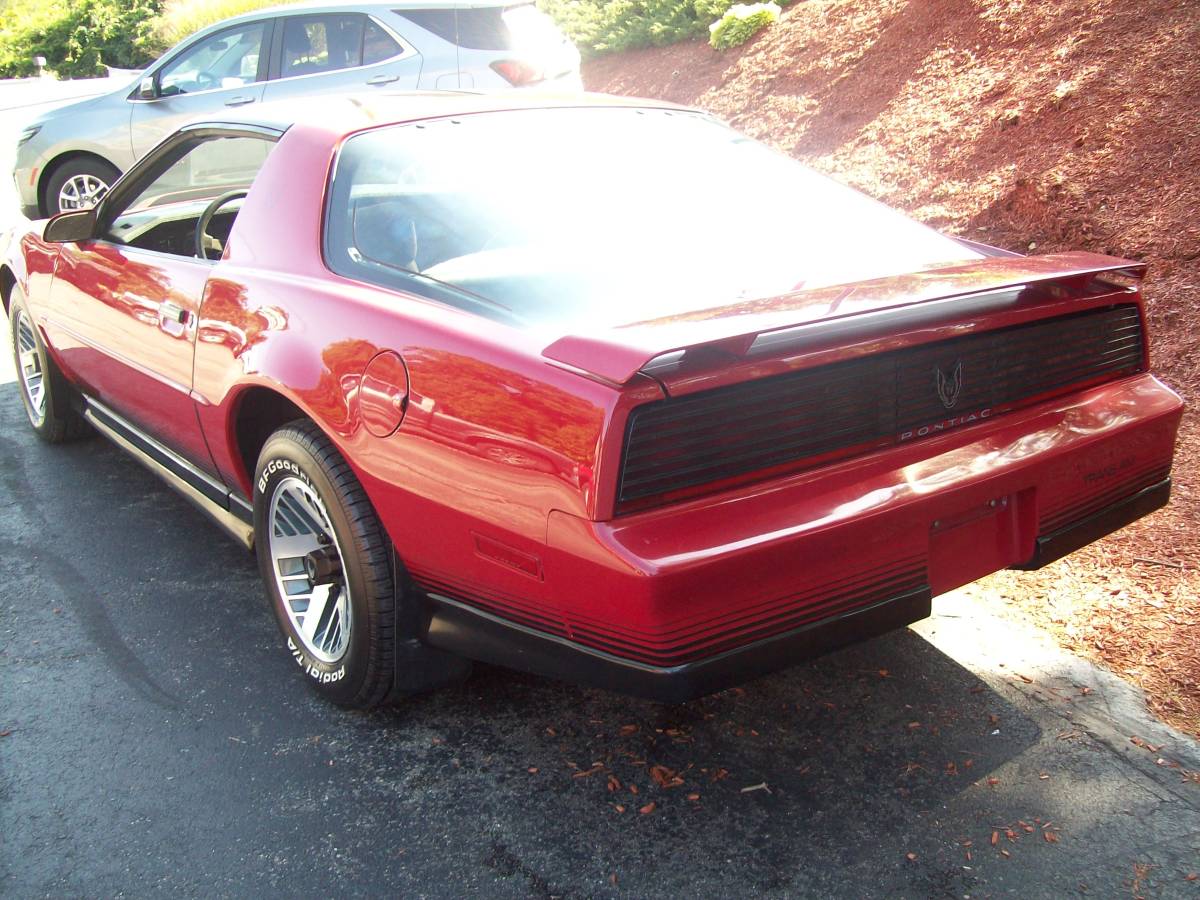 Pontiac-Trans-am-1984-red-3