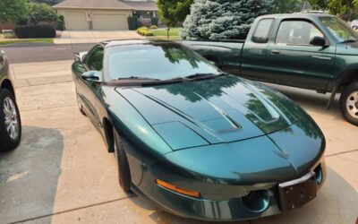 Pontiac Trans am  1993 green