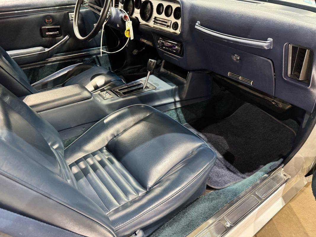 Pontiac-Trans-am-trans-am-1979-white-11