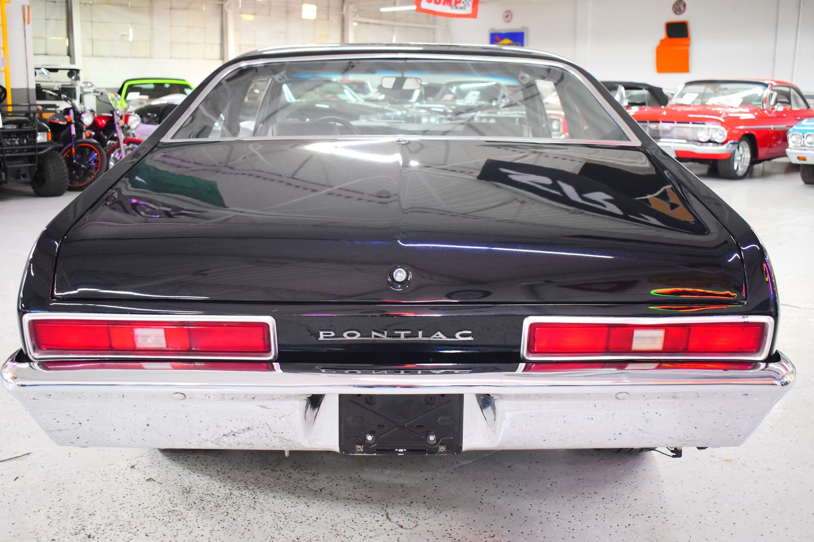 Pontiac-Ventura-1971-13