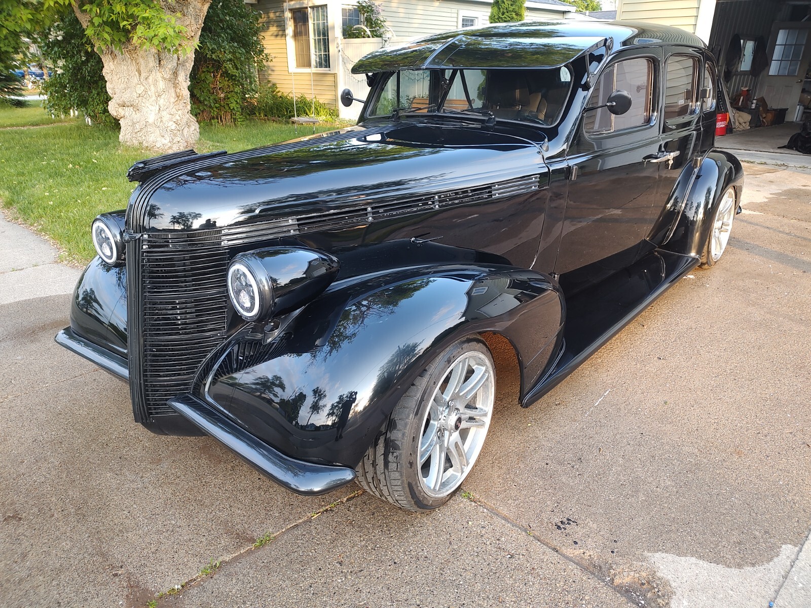 Pontiac-deluxie-1937-Sedan-10