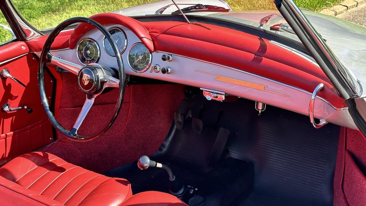 Porsche-356-1960-Convertible-37