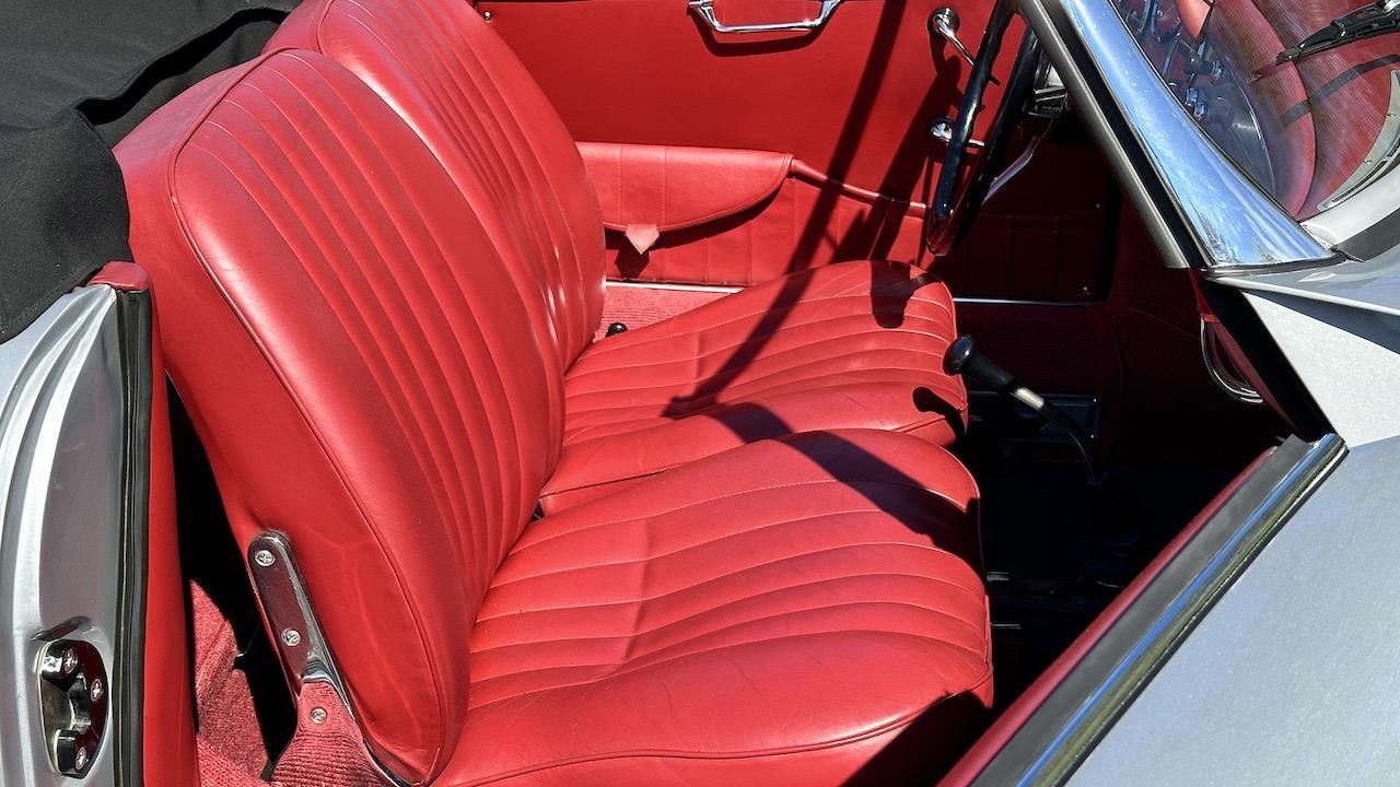Porsche-356-1960-Convertible-38