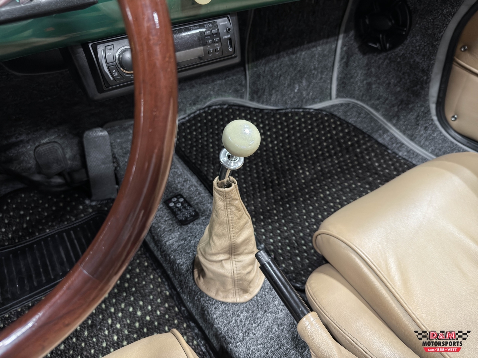 Porsche-356-1965-Convertible-18