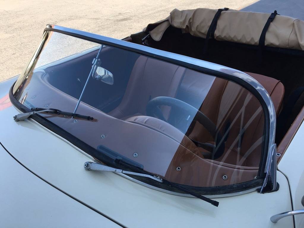 Porsche-356-speedster-replica-1956-yellow-17