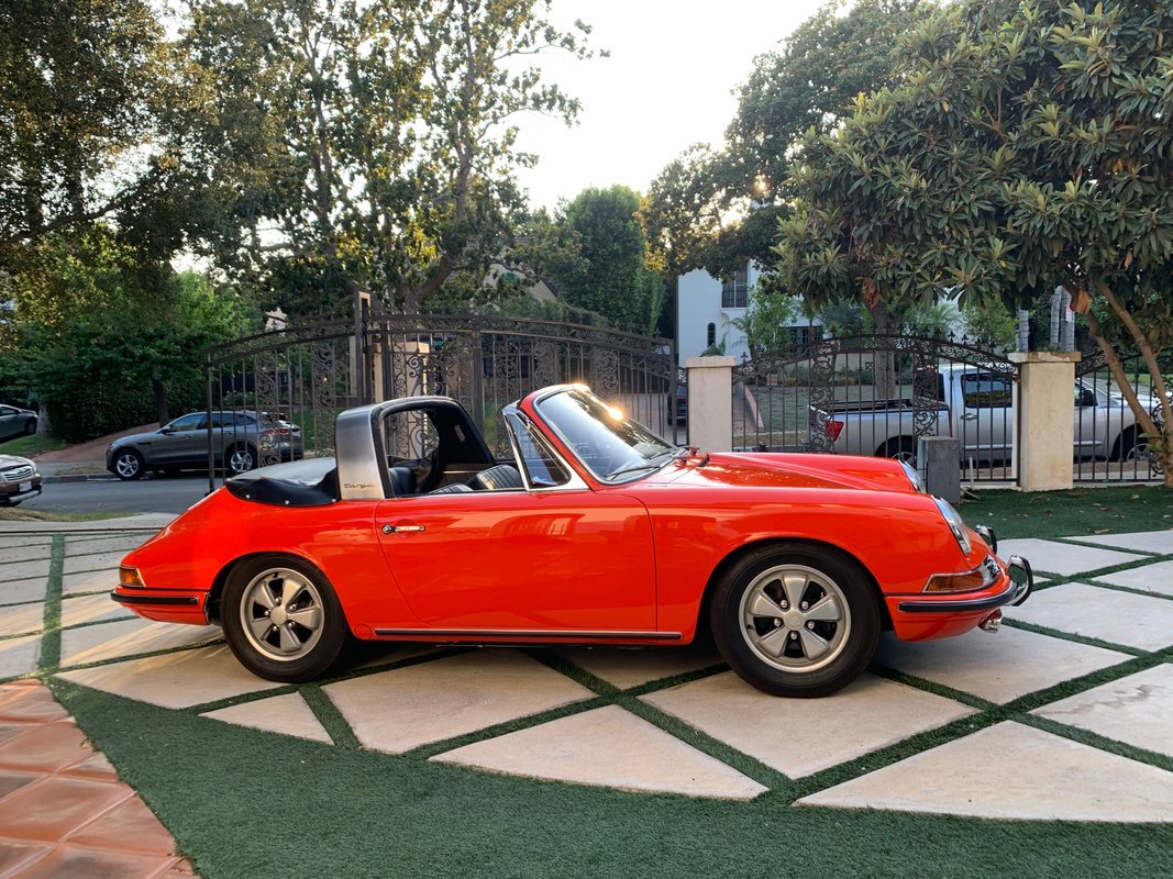 Porsche-911-1967-13