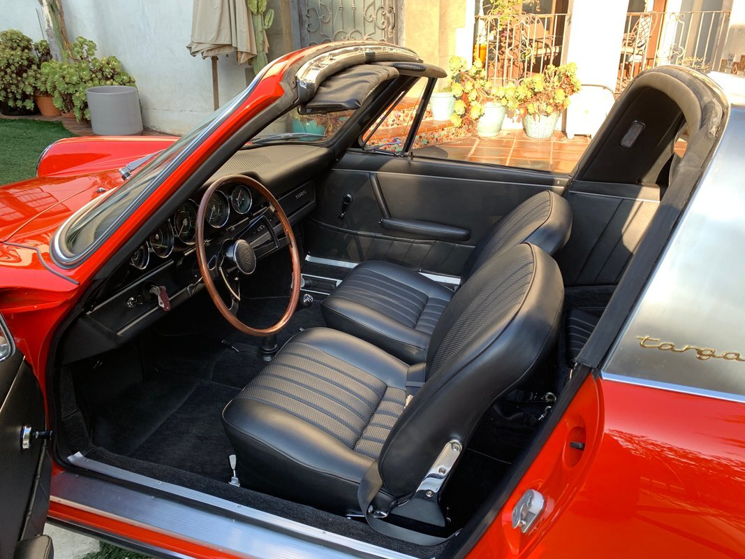 Porsche-911-1967-19