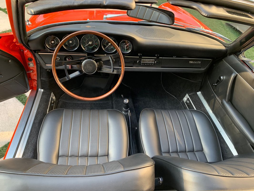 Porsche-911-1967-21