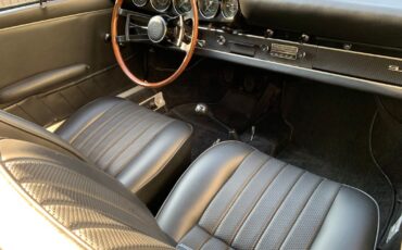 Porsche-911-1967-25