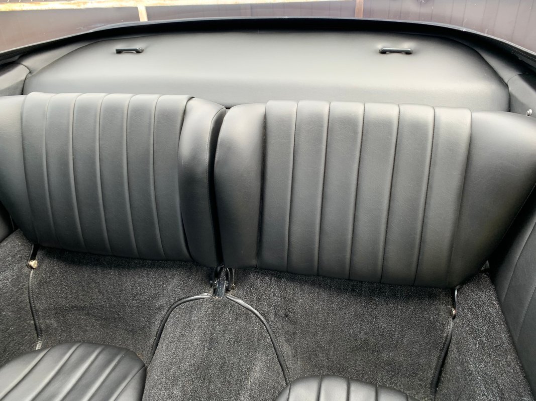 Porsche-911-1967-30