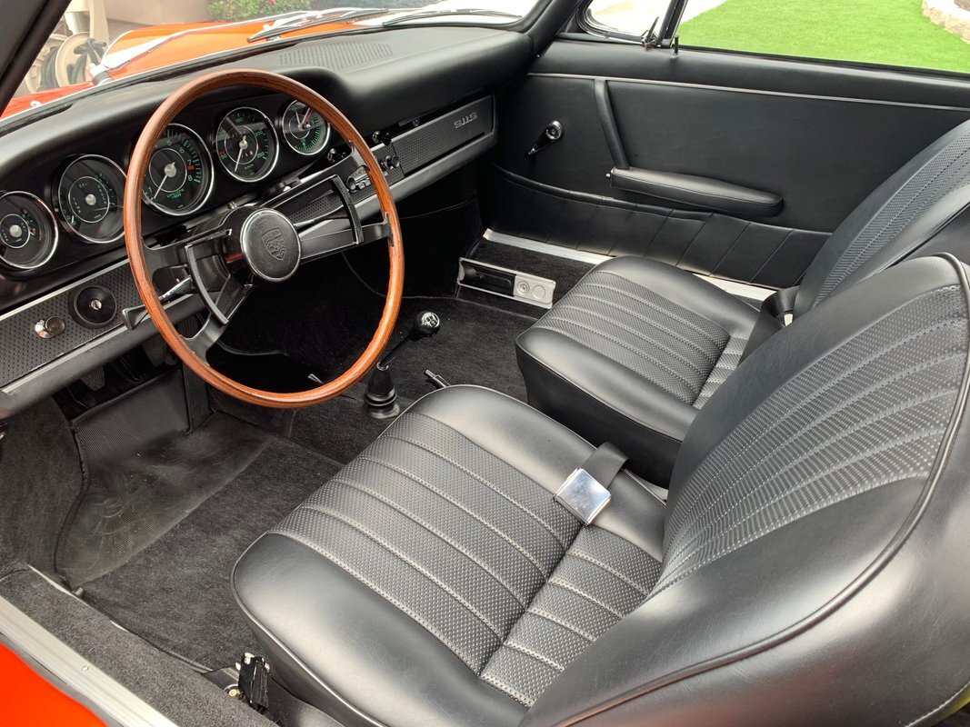 Porsche-911-1967-33