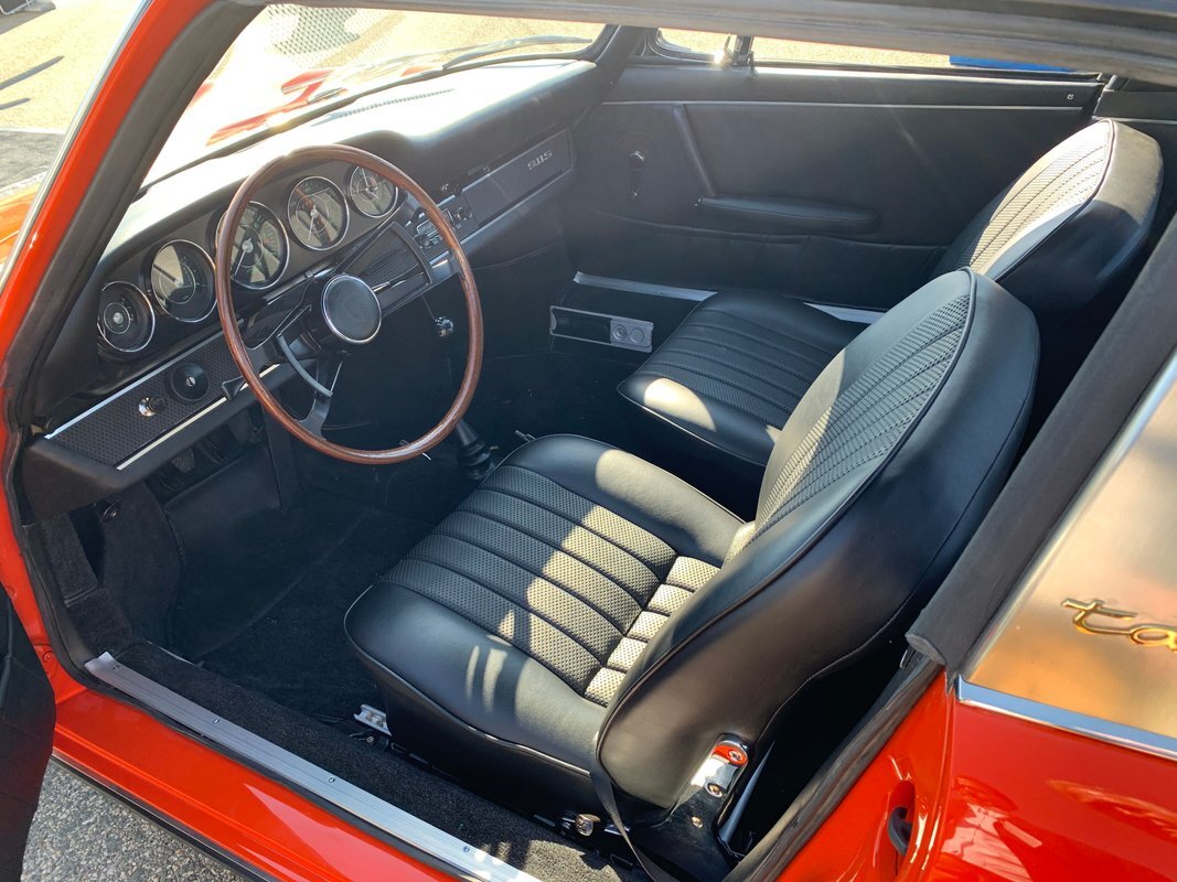 Porsche-911-1967-34