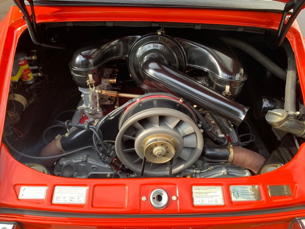 Porsche-911-1967-37