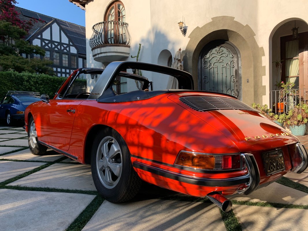 Porsche-911-1967-4