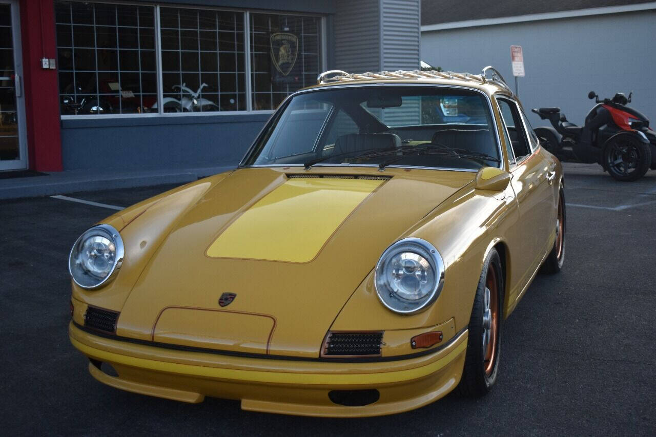 Porsche-911-1968-Convertible-12