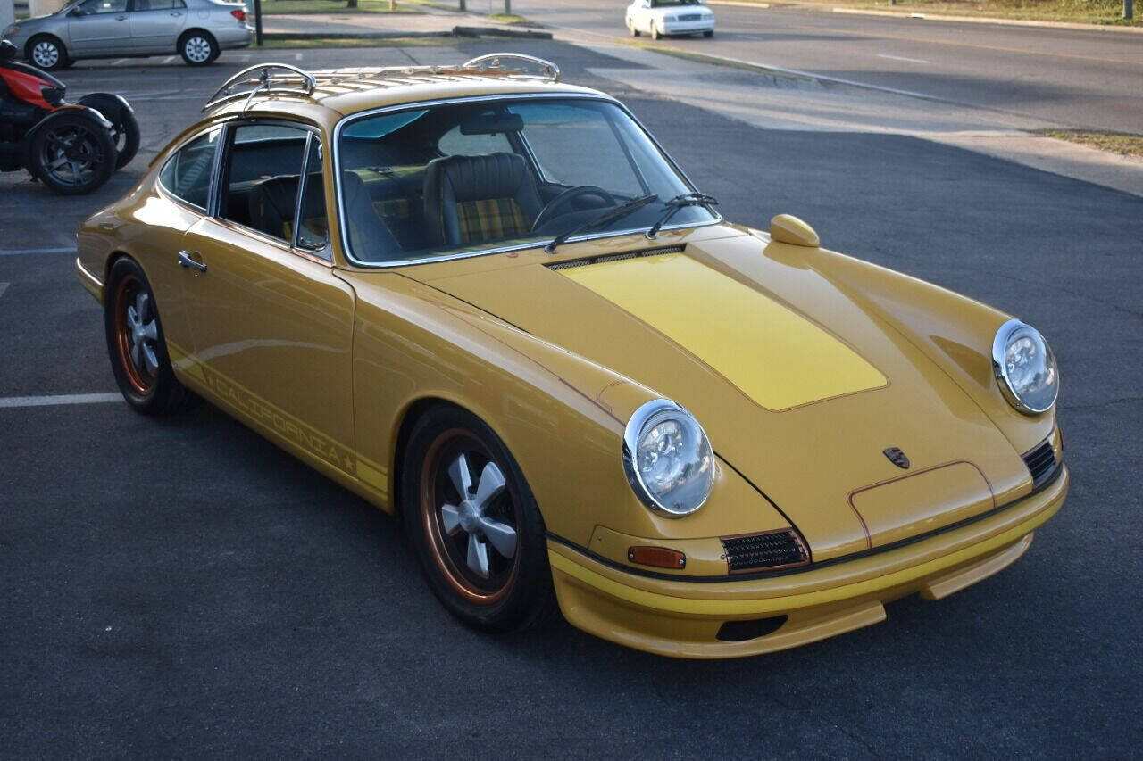 Porsche-911-1968-Convertible-18
