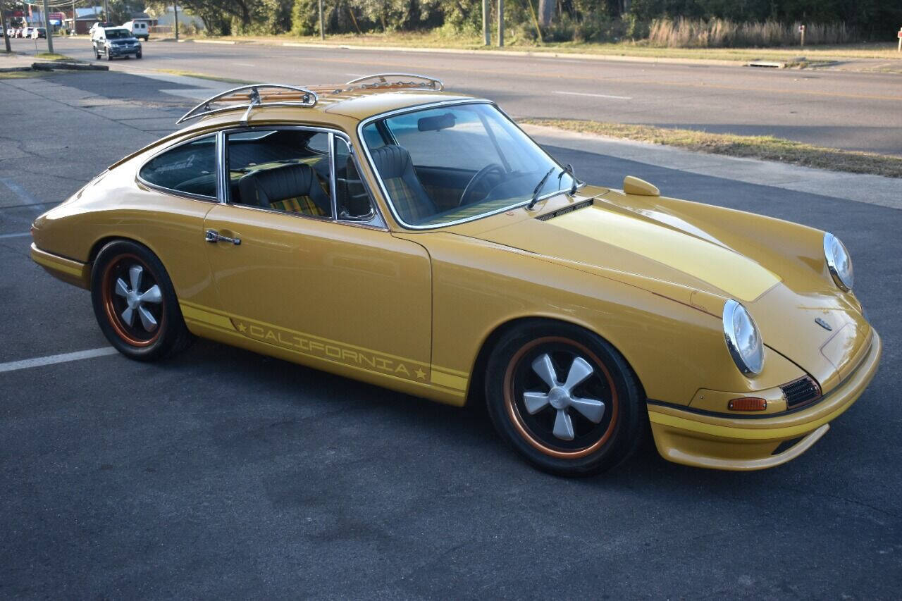Porsche-911-1968-Convertible-21