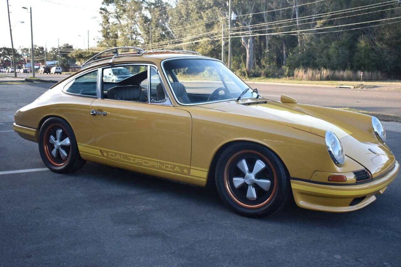 Porsche-911-1968-Convertible-22