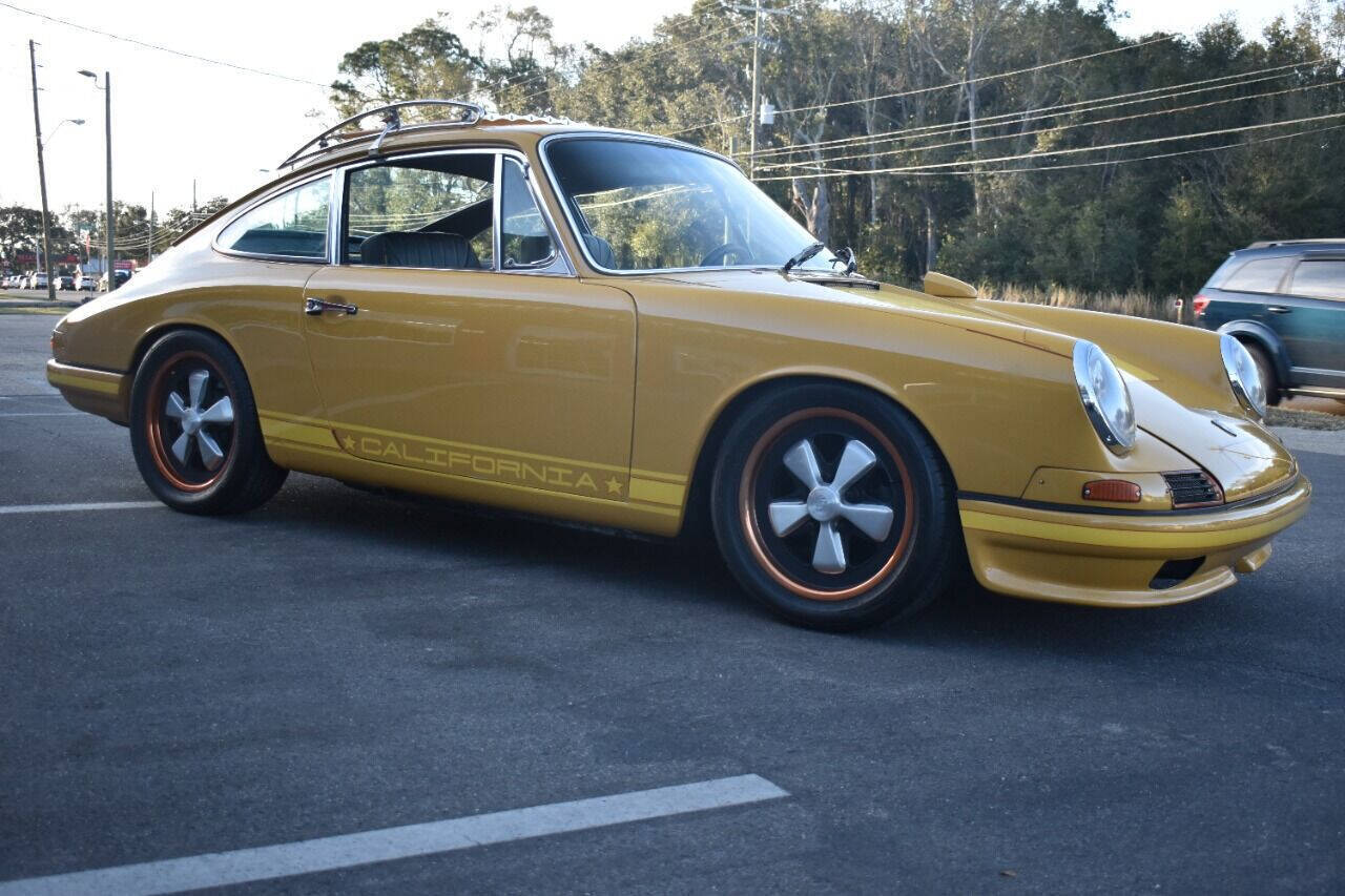 Porsche-911-1968-Convertible-23