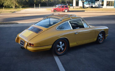 Porsche-911-1968-Convertible-30