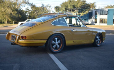 Porsche-911-1968-Convertible-32