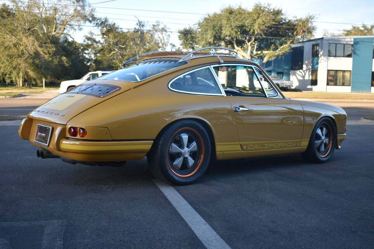 Porsche-911-1968-Convertible-32