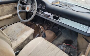 Porsche-911-1968-Coupe-24