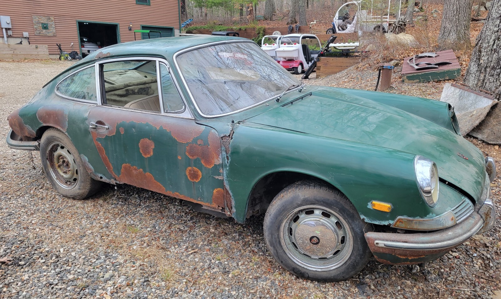 Porsche-911-1968-Coupe-25