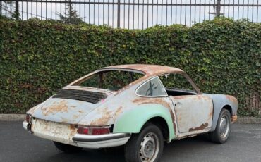 Porsche-911-1969-Coupe-2