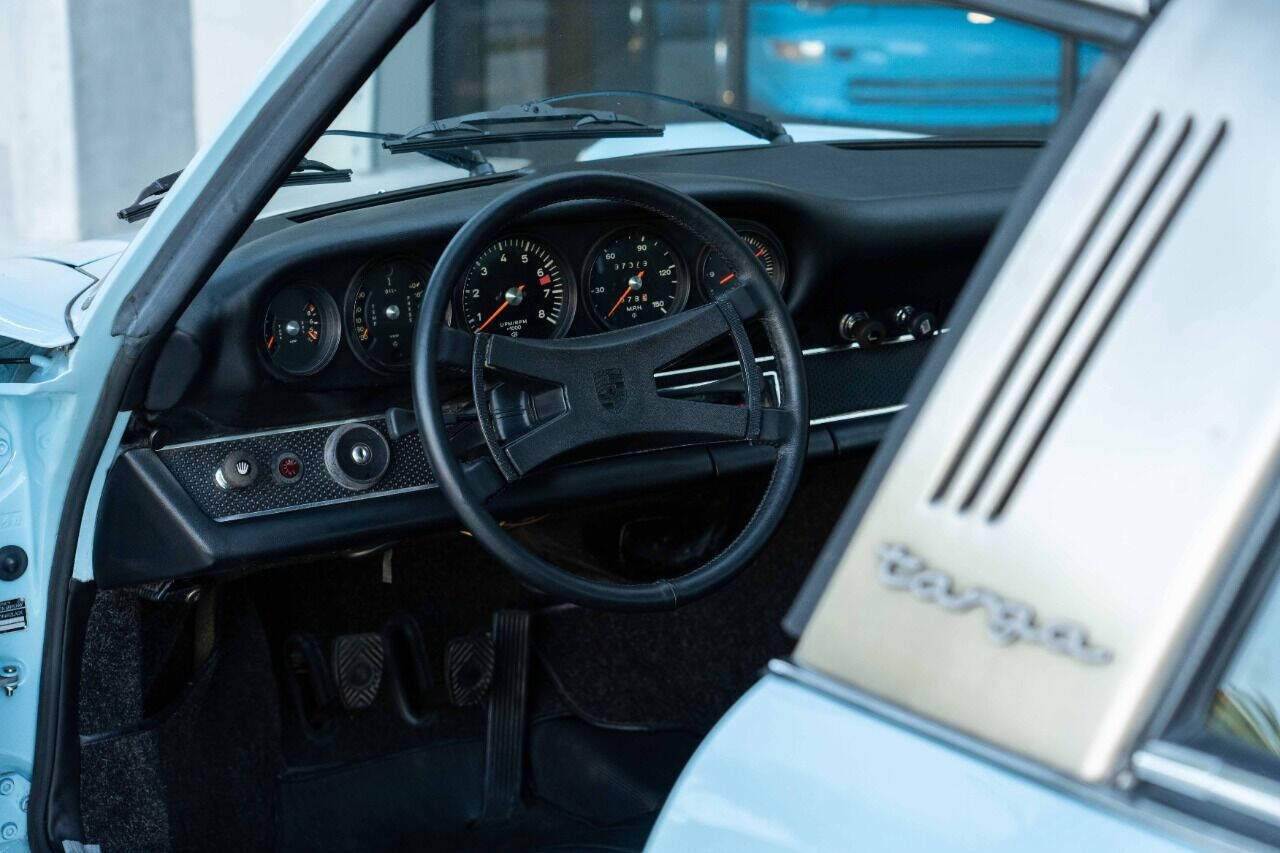 Porsche-911-1971-Convertible-7