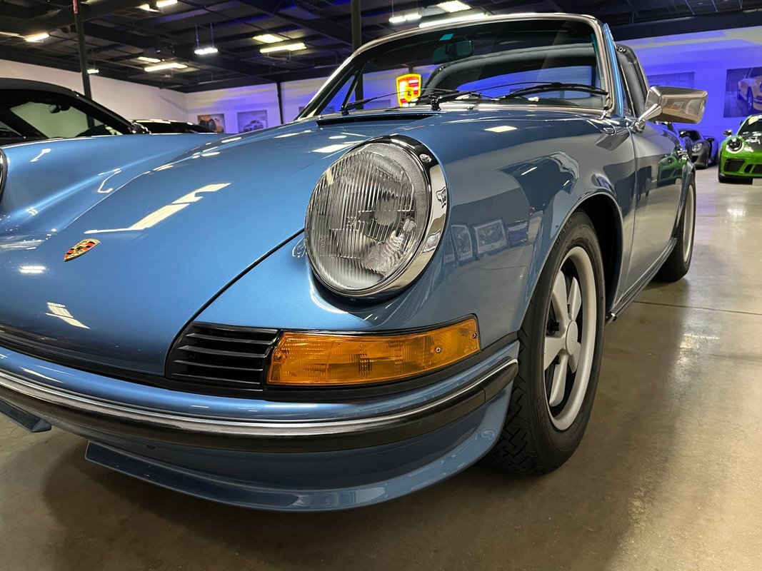 Porsche-911-1973-21