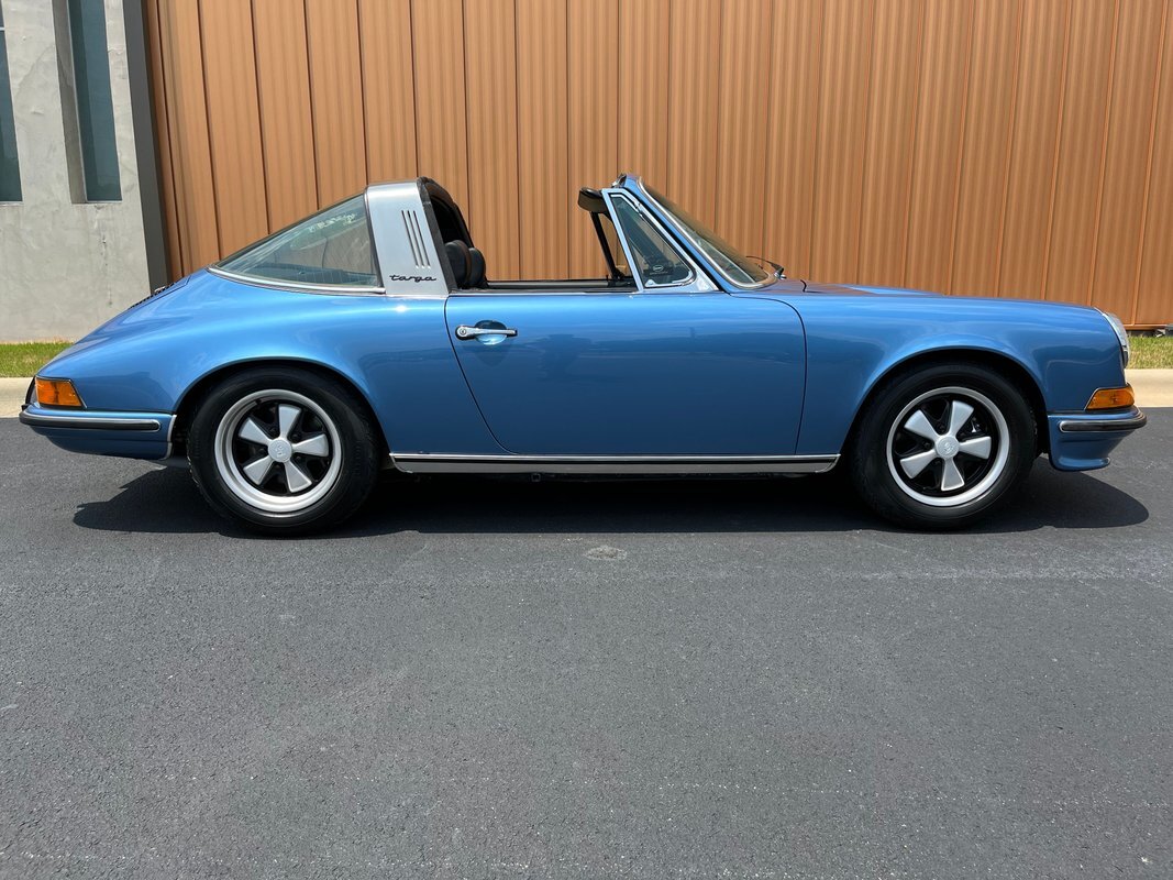 Porsche-911-1973-25