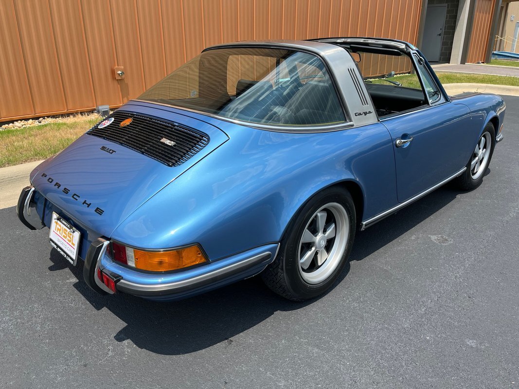 Porsche-911-1973-26