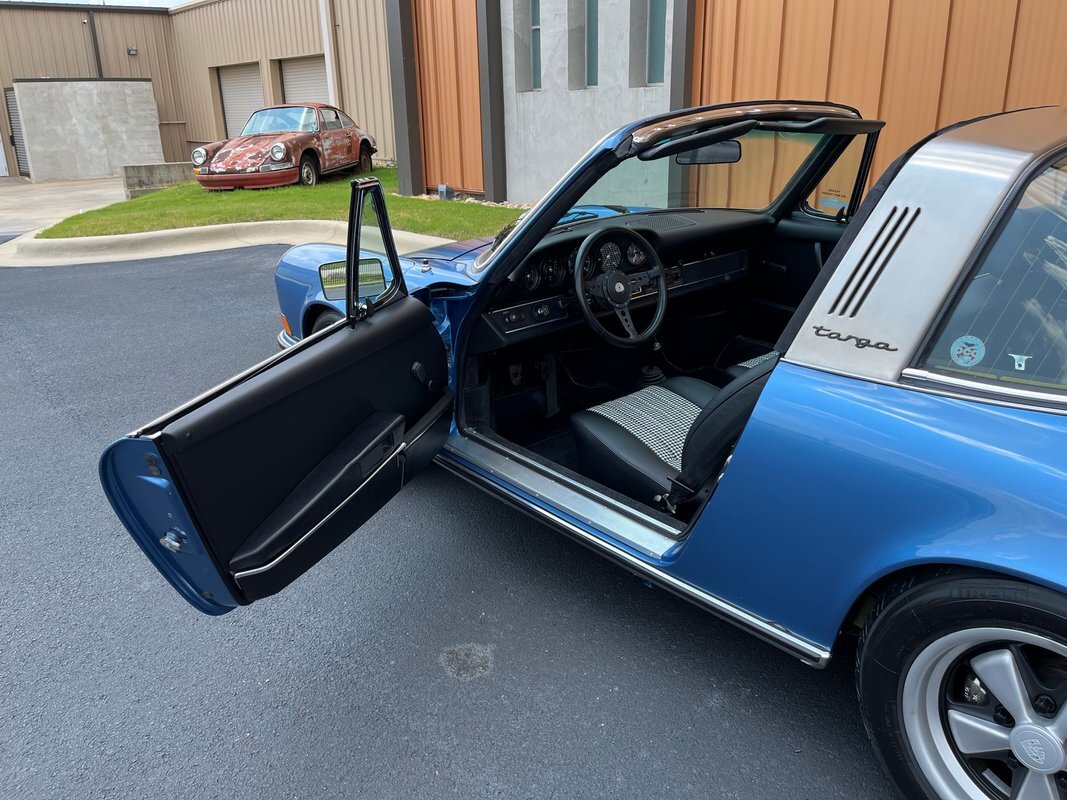Porsche-911-1973-39