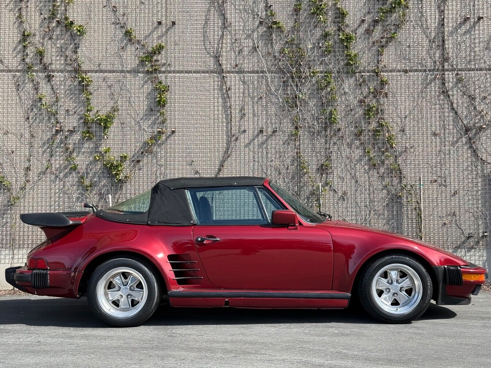 Porsche-911-1974-3