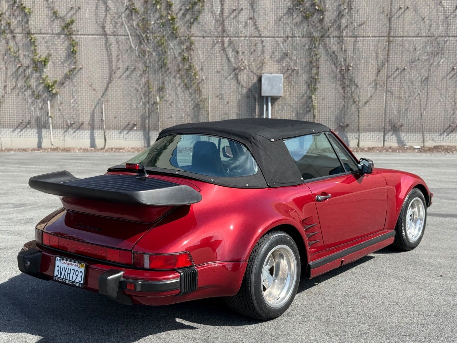 Porsche-911-1974-4