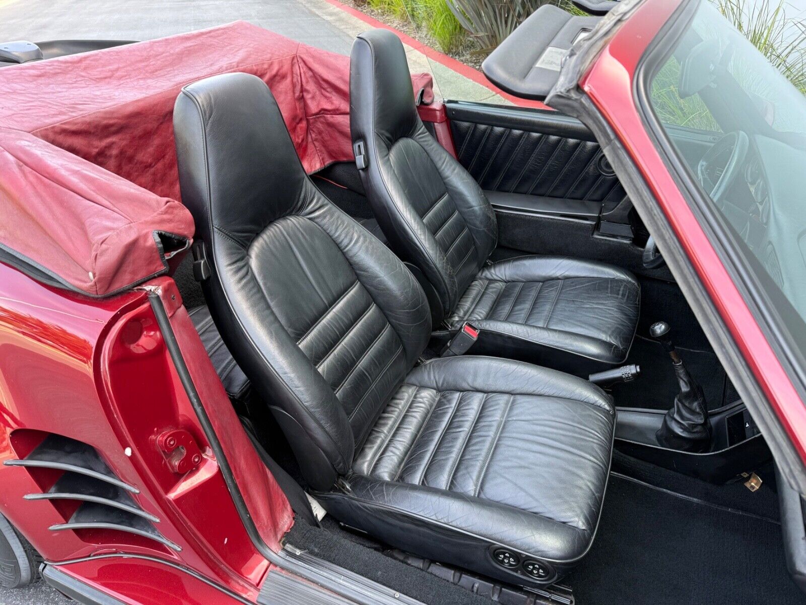 Porsche-911-1974-9