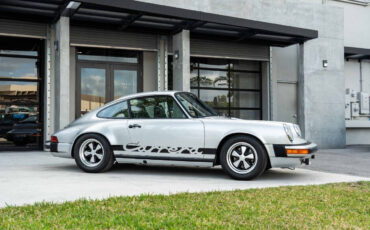 Porsche-911-1975-Coupe-12