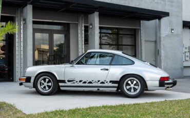 Porsche-911-1975-Coupe-17