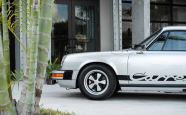 Porsche-911-1975-Coupe-18