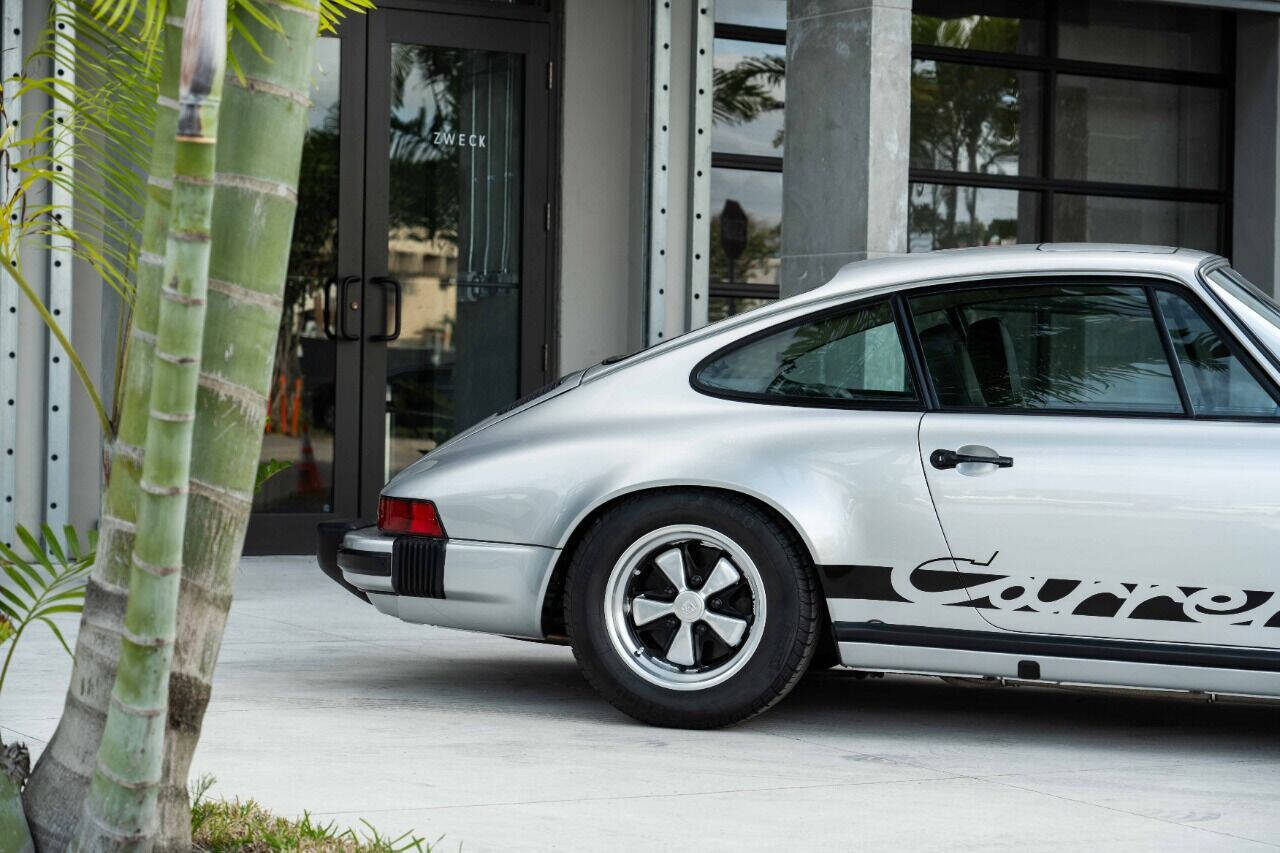 Porsche-911-1975-Coupe-20