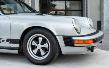 Porsche-911-1975-Coupe-25