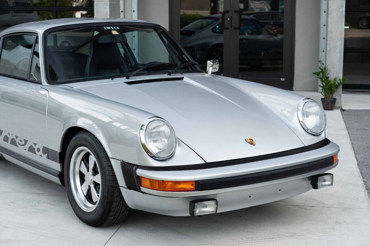Porsche-911-1975-Coupe-26
