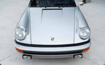 Porsche-911-1975-Coupe-29
