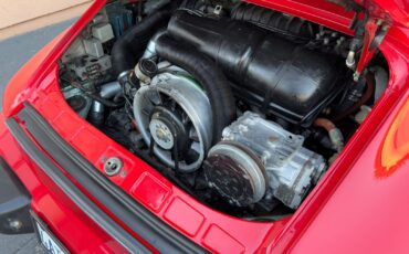 Porsche-911-1976-17