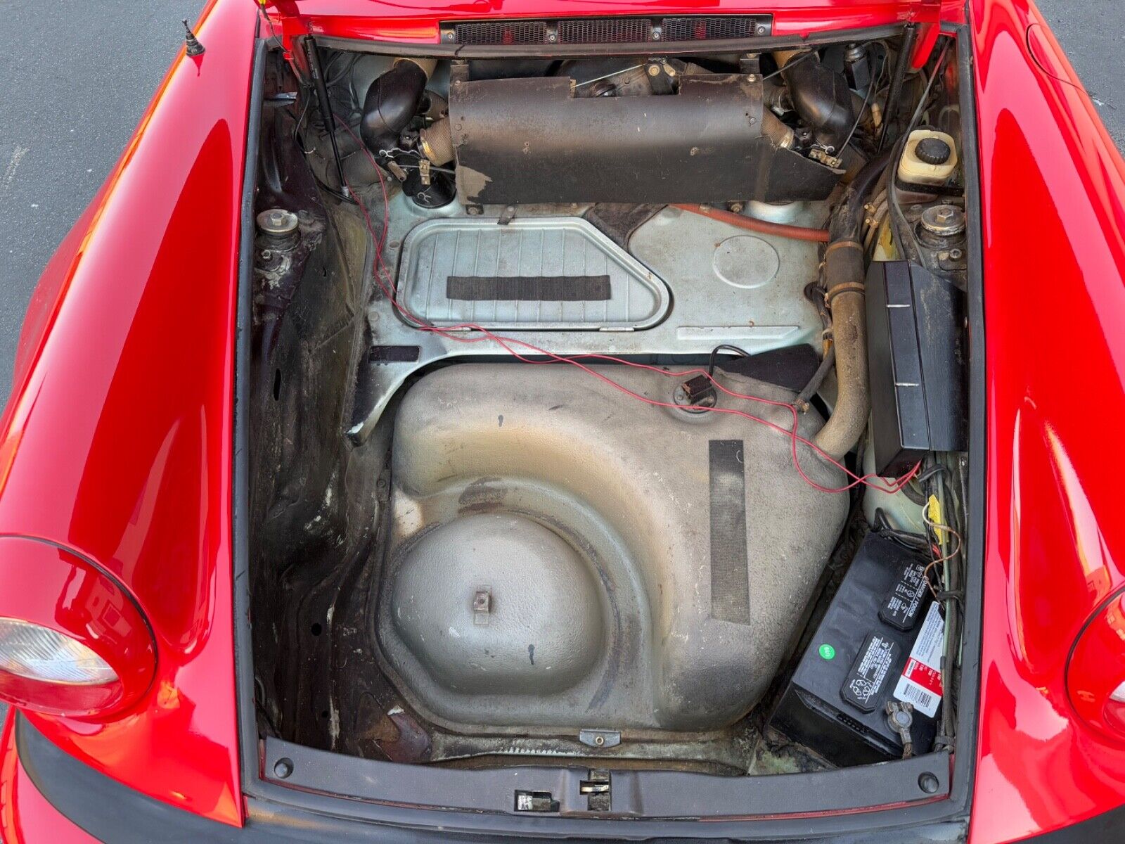 Porsche-911-1976-18