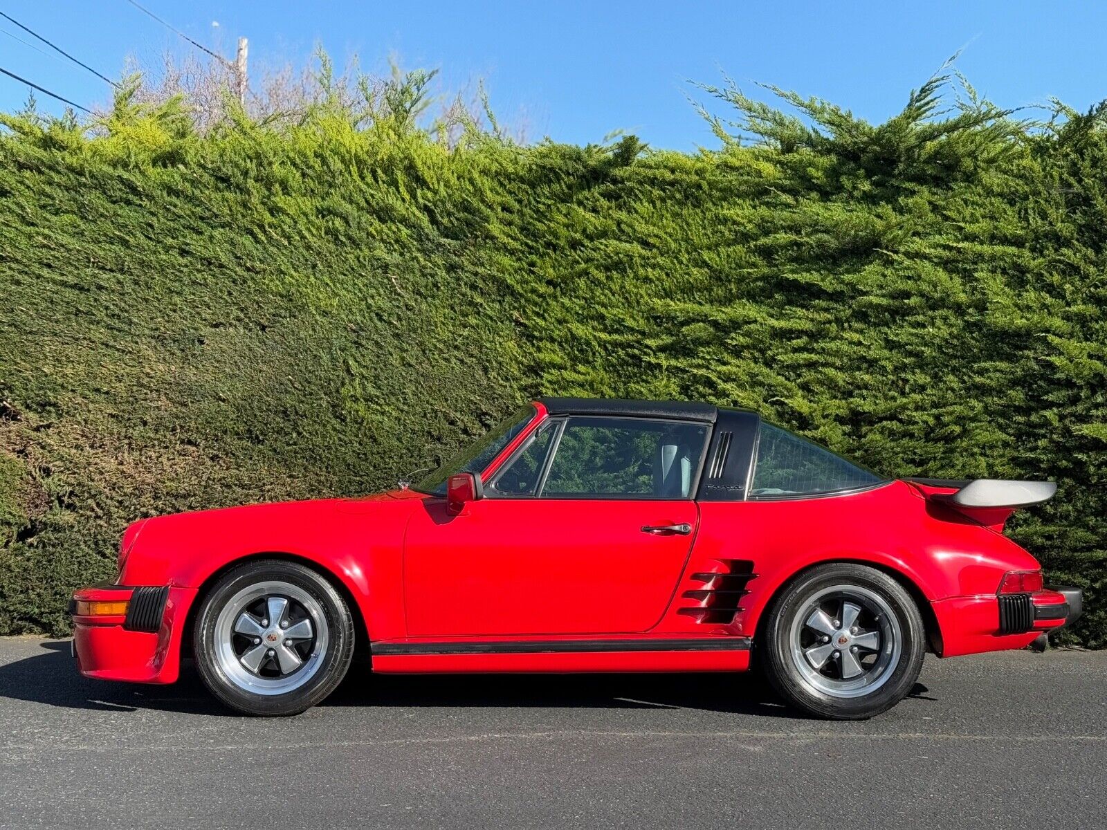 Porsche-911-1976-4